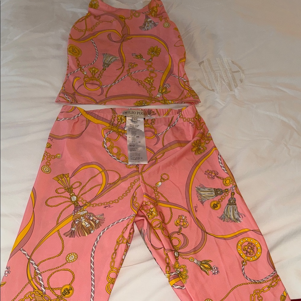 Authentic Emilio Pucci peach top and matching leggings with Pucci logo sz M